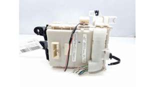 CAJA RELES / FUSIBLES TOYOTA COROLLA SEDÁN (2006-2014) 1.4 D-4D (NDE150) 90CV 1364CC - L.7680343 / 8273002790 2