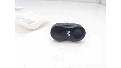 MANDO ELEVALUNAS DELANTERO DERECHO DACIA LODGY (2013-) 1.5 DCI 107CV 1461CC - L.7682261 / 8200602227