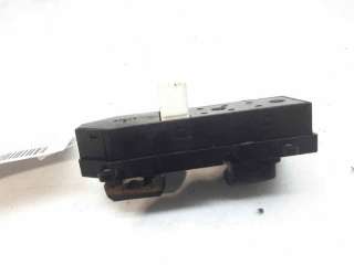 MANDO ELEVALUNAS DELANTERO DERECHO HYUNDAI SANTA FÉ II (2006-2009) 2.2 CRDI GLS 150CV 2188CC - L.7733145 / 935752B000S4