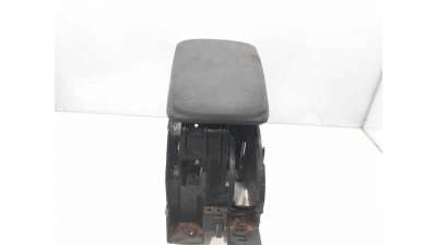APOYABRAZOS CENTRAL VOLKSWAGEN GOLF V (2003-2008) 1.9 TDI 105CV 1896CC - L.7774382 / 1K0864251A
