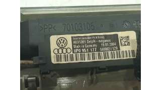 LUZ INTERIOR AUDI A3 SPORTBACK (2005-2008) 2.0 TDI 140CV 1968CC - L.7784190 / 8P0951177