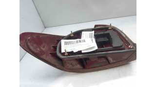 PILOTO TRASERO DERECHO FORD MONDEO I (1993-1996) 2.0 I 16V 136CV 1988CC - L.7818877 / 93BG13N004AA