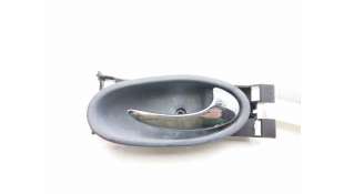 MANETA INTERIOR DELANTERA DERECHA OTROS VEHICULOS - L.7910967 / UR30244