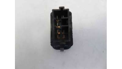 MANDO ELEVALUNAS TRASERO DERECHO PEUGEOT 406 BERLINA  - M.439596 / PA66GF30