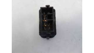 MANDO ELEVALUNAS TRASERO DERECHO PEUGEOT 406 BERLINA  - M.439596 / PA66GF30