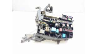 CAJA RELES / FUSIBLES TOYOTA COROLLA SEDÁN (2006-) - L.8003479 / 8274102050