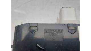 MANDO ELEVALUNAS DELANTERO DERECHO HYUNDAI SONATA V (2006-2010) 2.0 CRDI 140CV 1991CC - L.8003917 / 935753K010QS