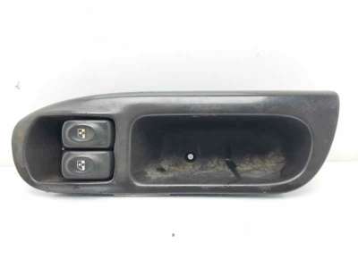 MANDO ELEVALUNAS DELANTERO IZQUIERDO RENAULT MEGANE SCENIC (1997-1999) 1.9 DTI (JA0N) 98CV 1870CC - L.8054398 / 7700431172