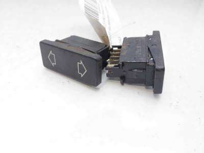 MANDO ELEVALUNAS DELANTERO IZQUIERDO PEUGEOT 205 I (1983-1987) - L.8055963 / 9240A3