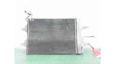 CONDENSADOR / RADIADOR  AIRE ACONDICIONADO VOLKSWAGEN POLO (2001-2008) 1.4 16V 75CV 1390CC - L.8074801 / 6Q0820411E