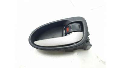MANETA INTERIOR TRASERA DERECHA TOYOTA YARIS (2005-2010) 1.3 VVT-I (SCP90) 87CV 1298CC - L.8077207 / 692050D90