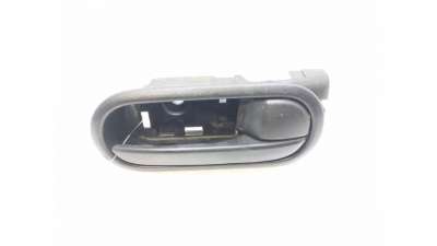 MANETA INTERIOR DELANTERA DERECHA MAZDA 2 (2008-2015) 1.4 MZR-CD 68CV 1399CC - L.8102104 / D65158330A02
