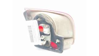 PILOTO TRASERO DERECHO INTERIOR VOLKSWAGEN TOUAREG (2003-2010) 2.5 R5 TDI 174CV 2461CC - L.8105809 / 7L6945094B 