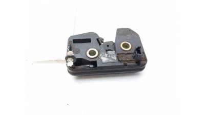 CERRADURA MALETERO / PORTON VOLKSWAGEN POLO (1999-2001) 1.4 60CV 1390CC - L.8106671 / 6X0827505A