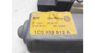 MOTOR ELEVALUNAS TRASERO DERECHO VOLKSWAGEN GOLF IV (1997-2005) 1.8 T 150CV 1781CC - L.8107041 / 1C0959812A