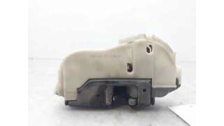 CERRADURA PUERTA DELANTERA DERECHA VOLKSWAGEN POLO (1999-2001) 1.4 60CV 1390CC - L.8108422 / 6N1837016D