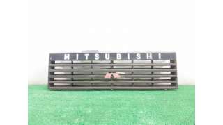 REJILLA DELANTERA MITSUBISHI MONTERO CANVAS TOP (1986-1989) 2.5 TD (L044G, L049G) 84CV 2477CC - L.8111411 / MB404626