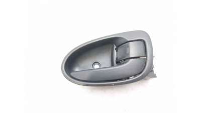 MANETA INTERIOR DELANTERA DERECHA TOYOTA YARIS (2005-2010) 1.3 VVT-I (SCP90) 87CV 1298CC - L.8114385 / 692050D90
