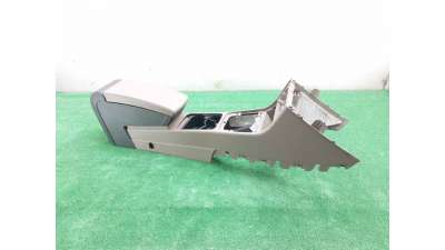 APOYABRAZOS CENTRAL VOLKSWAGEN PASSAT VARIANT (2005-2011) - L.8114991 / 3C1863243L1QB