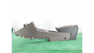 APOYABRAZOS CENTRAL VOLKSWAGEN PASSAT VARIANT (2005-2011) - L.8114991 / 3C1863243L1QB