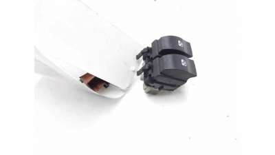 MANDO ELEVALUNAS DELANTERO IZQUIERDO RENAULT MEGANE II (2005-2008) 1.5 DCI (BM1E, CM1E) 106CV 1461CC - L.8119474 / 82003150