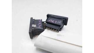 MANDO ELEVALUNAS DELANTERO IZQUIERDO PEUGEOT 205 I (1983-1987) - L.8120124 / 9240A3