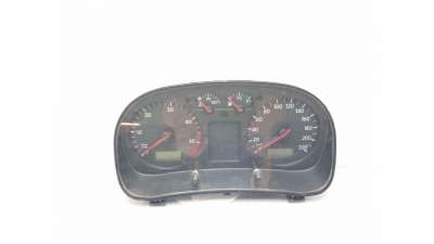 CUADRO INSTRUMENTOS VOLKSWAGEN BORA (1998-2005) 1.9 TDI 90CV 1896CC - L.8121722 / 1J0920805E
