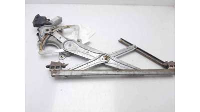 ELEVALUNAS TRASERO IZQUIERDO TOYOTA COROLLA VERSO (2004-2009) 2.0 D-4D (CUR10) 116CV 1995CC - L.8127574 / 698400F010