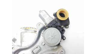 ELEVALUNAS TRASERO IZQUIERDO TOYOTA COROLLA VERSO (2004-2009) 2.0 D-4D (CUR10) 116CV 1995CC - L.8127574 / 698400F010