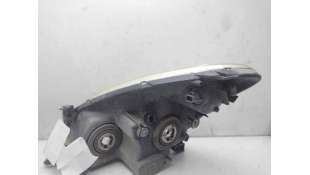 FARO DERECHO TOYOTA COROLLA VERSO (2004-2009) 2.0 D-4D (CUR10) 116CV 1995CC - L.8127582 / 811300F010 2