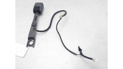 ANCLAJE CINTURON DELANTERO DERECHO TOYOTA AURIS (2007-2012) 1.4 (ZZE150) 97CV 1398CC - L.8127758 / 7323002380B0