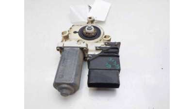 MOTOR ELEVALUNAS TRASERO DERECHO VOLKSWAGEN GOLF V (2003-2009) - L.8134619 / 1K4839402E