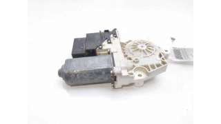 MOTOR ELEVALUNAS TRASERO DERECHO VOLKSWAGEN GOLF V (2003-2009) - L.8134619 / 1K4839402E