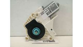 MOTOR ELEVALUNAS TRASERO IZQUIERDO AUDI A4 BER.  - M.685732 / 8K0959811A