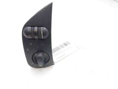 MANDO LUCES VOLKSWAGEN POLO (1996-1999) 50 1.0 50CV 999CC - L.8136499 / 6N1941531M