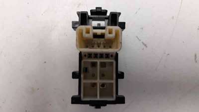 MANDO ELEVALUNAS TRASERO DERECHO TOYOTA RAV 4  - M.687484 / 848100D030