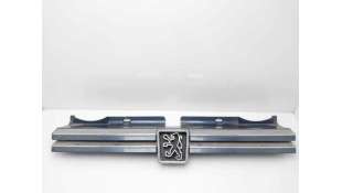 REJILLA DELANTERA PEUGEOT 605 (1994-1999) 2.1 TD 12V 109CV 2088CC - L.8143098 / 780489