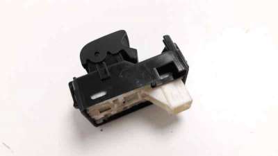 MANDO ELEVALUNAS TRASERO IZQUIERDO TOYOTA AURIS  - M.694415 / 848100D030