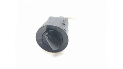 MANDO LUCES VOLKSWAGEN PASSAT (2000-2005) 1.9 TDI 130CV 1896CC - L.8156060 / 1C0941531A
