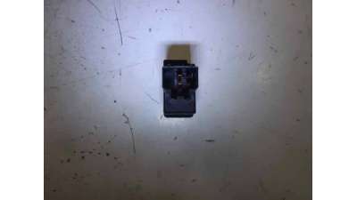 INTERRUPTOR NISSAN PRIMERA BERL./FAMILIAR  - M.701848 / INTERRUPTOR