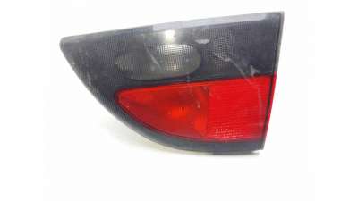 PILOTO TRASERO DERECHO INTERIOR RENAULT MEGANE I CLASSIC (1996-1999) 1.6 E (LA0F, LA0S) 90CV 1598CC - L.8157008 / 770083853