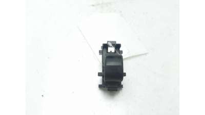 MANDO ELEVALUNAS DELANTERO DERECHO TOYOTA RAV 4 IV (2012-) - L.8181418 / 848100D030