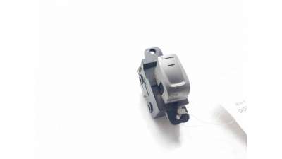 MANDO ELEVALUNAS TRASERO DERECHO SSANGYONG TIVOLI (2015-) - L.8181828 / 8585035000