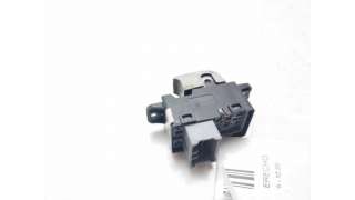 MANDO ELEVALUNAS TRASERO DERECHO SSANGYONG TIVOLI (2015-) - L.8181828 / 8585035000