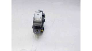 MANDO ELEVALUNAS DELANTERO DERECHO SSANGYONG TIVOLI (2015-) - L.8181829 / 8585035000