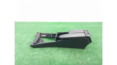 APOYABRAZOS CENTRAL MERCEDES-BENZ CLASE C (2009-2014) C 200 CDI (204.001) 136CV 2143CC - L.8182626 / 21268085029G23