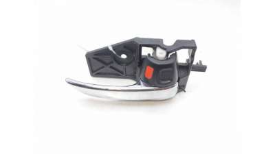 MANETA INTERIOR TRASERA DERECHA OTROS VEHICULOS - L.8194148 / 8311061M005PK
