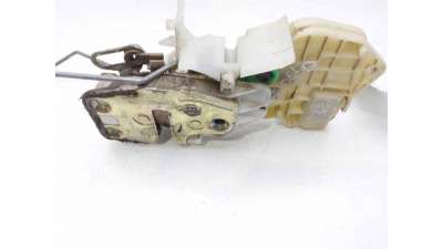 CERRADURA PUERTA DELANTERA DERECHA HONDA JAZZ II (2002-2008) 1.3 (GD1) 83CV 1339CC - L.8200564 / 72110SAAG31