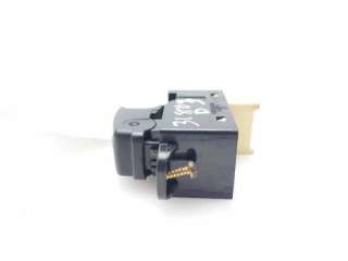 MANDO ELEVALUNAS TRASERO DERECHO KIA MAGENTIS (2001-2005) 2.0 136CV 1997CC - L.8204004 / 4644379