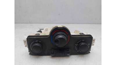 MANDO CALEFACCION /  AIRE ACONDICIONADO RENAULT MEGANE II (2002-2008) 1.4 16V (BM0B, CM0B) 98CV 1390CC - L.8210335 / 770105